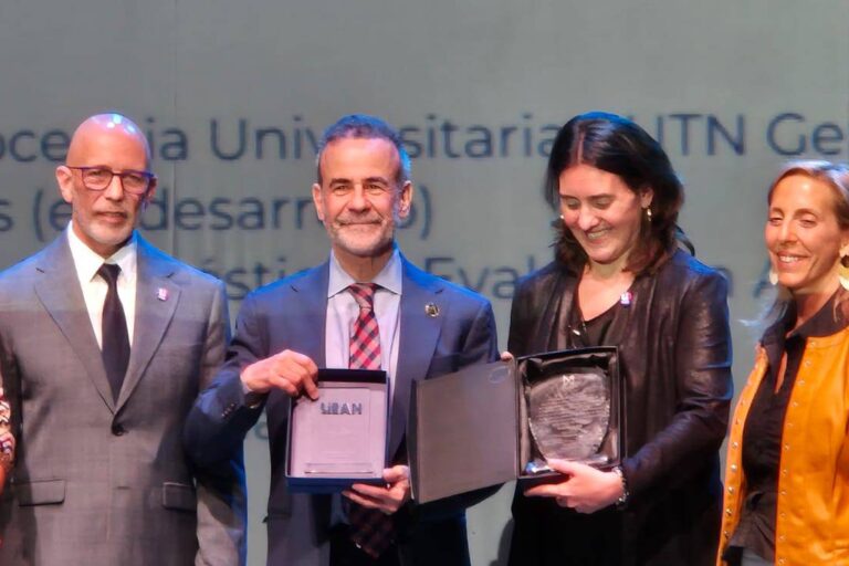 abb21ac1-84fd-4425-bb59-fa14011d9567