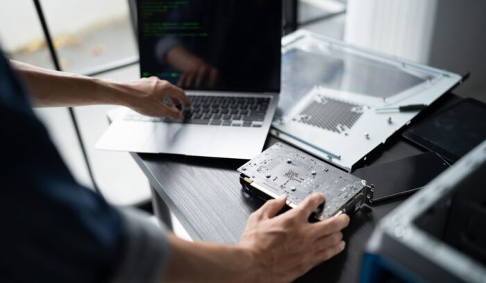 Ingeniería en Sistemas vs Programación: comparación entre desarrollo de software y gestión tecnológica