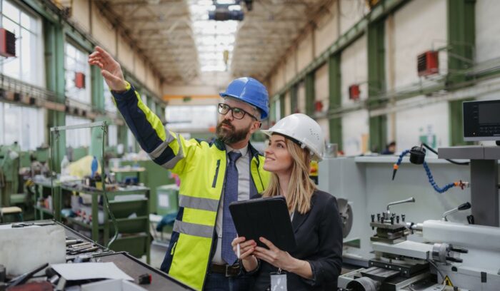 Comparación entre Ingeniería Mecánica vs Ingeniería Industrial y sus enfoques profesionales