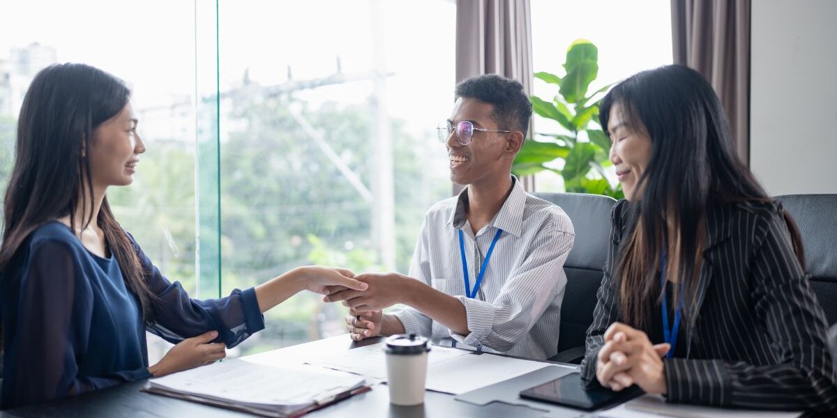 Habilidades de un profesional de Recursos Humanos ¿Qué habilidades necesita un profesional de Recursos Humanos? Liderazgo, comunicación y gestión de personas